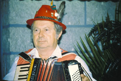 Slide Picture - Go to the link on this page entitled Read in English for a detailed description